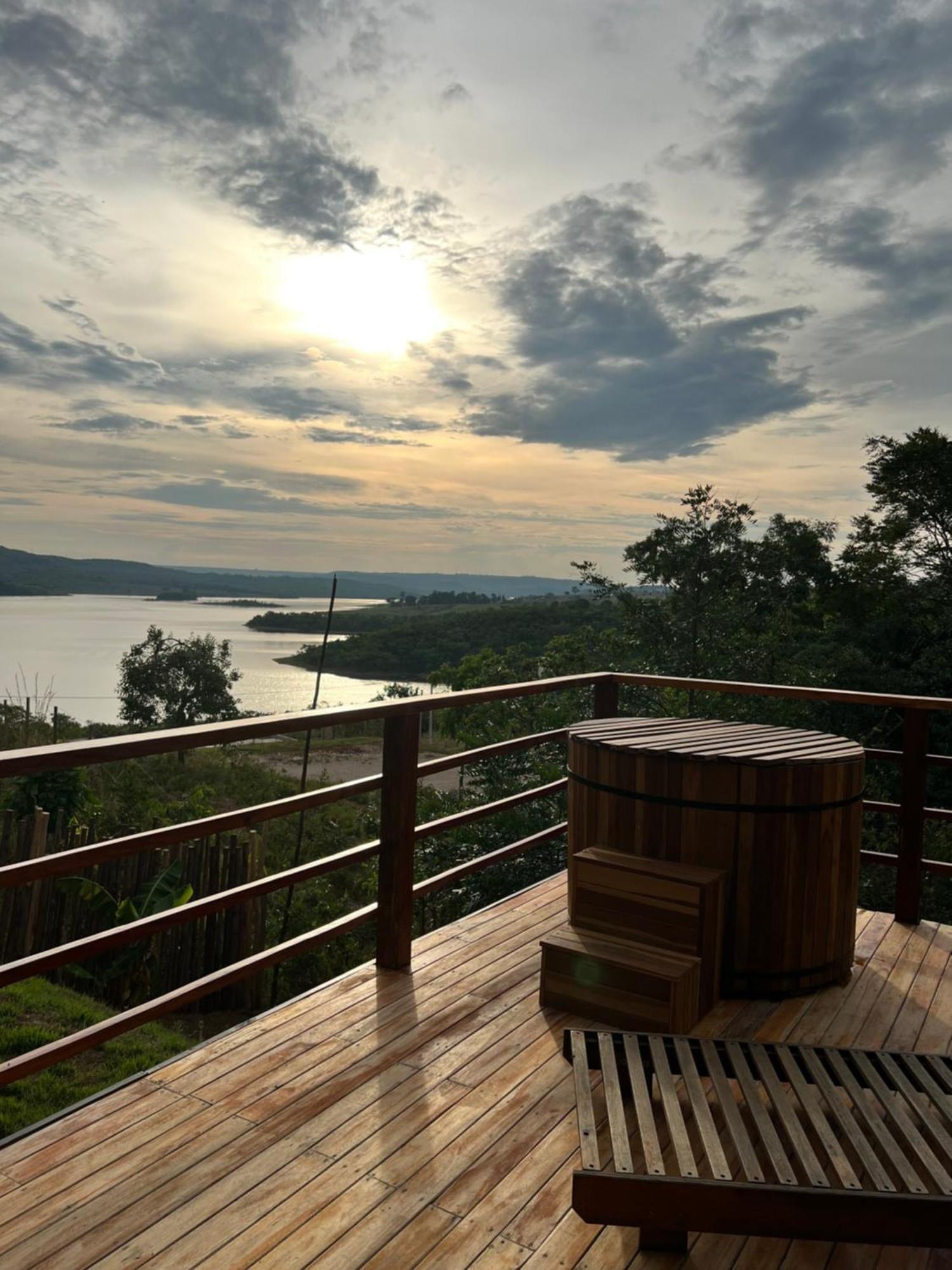 Chale Recanto - Ofuro, Banheira, Vista, Cachoeira E Lago Alexania Buitenkant foto